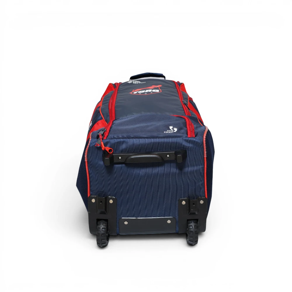 Master Wheelie Cricket Kit Bag | Senior - Image 4